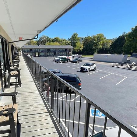 Travelodge By Wyndham Pigeon Forge Dollywood Lane Eksteriør billede